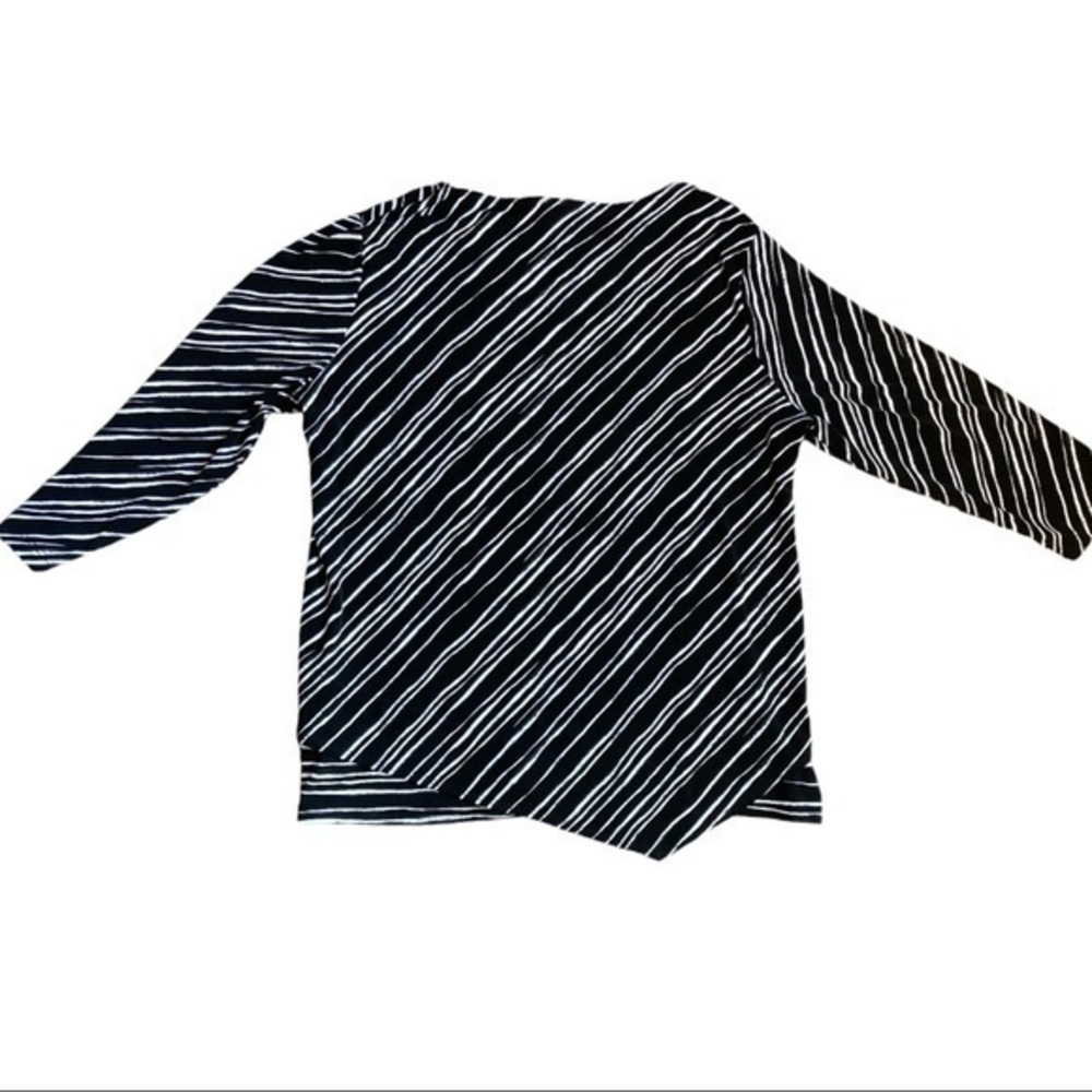 Chico’s size 2, asymmetrical black & white V-neck - Picture 2 of 10